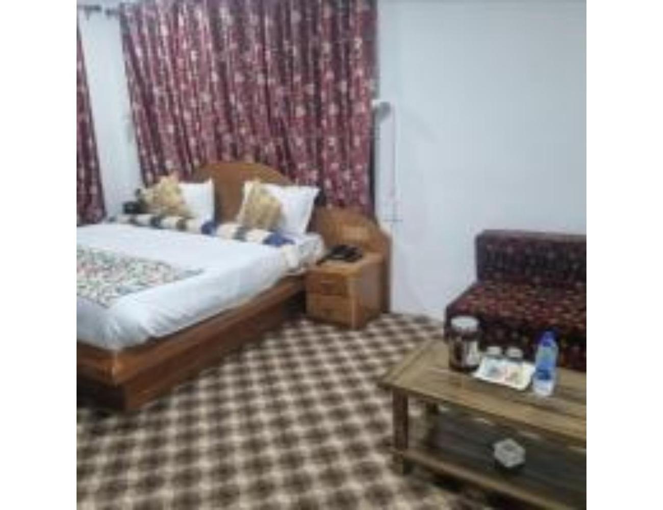 New Relax Inn, Pahalgam, 2 Km From Lidder Valley Exteriör bild